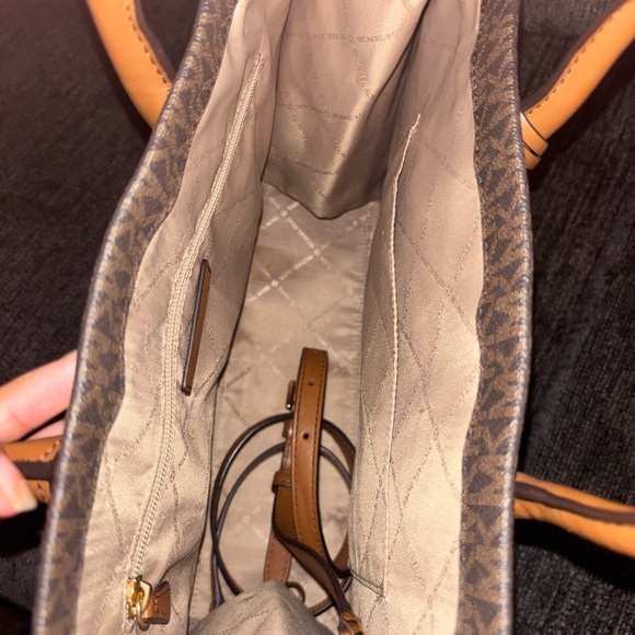Michael Kors Medium Mirella Brown Signature Tote Bag - Picture 5 of 6